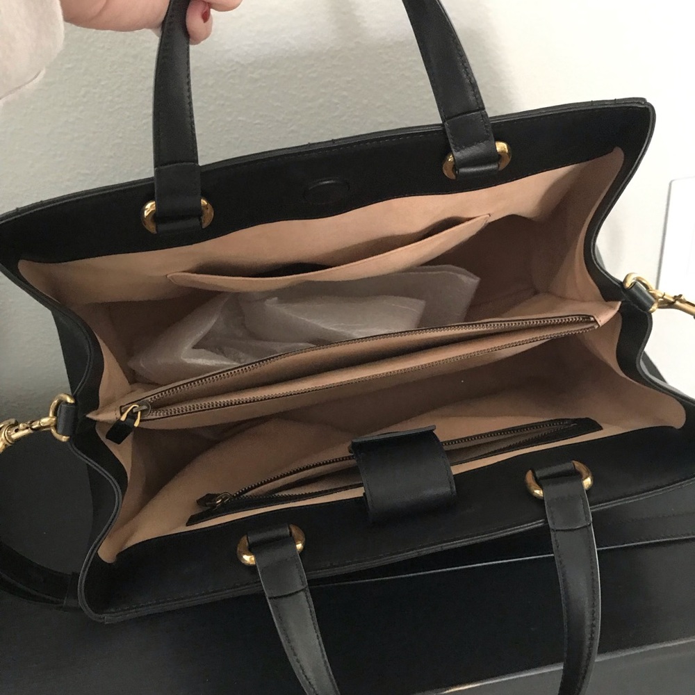 Gucci - Picture 4 of 5